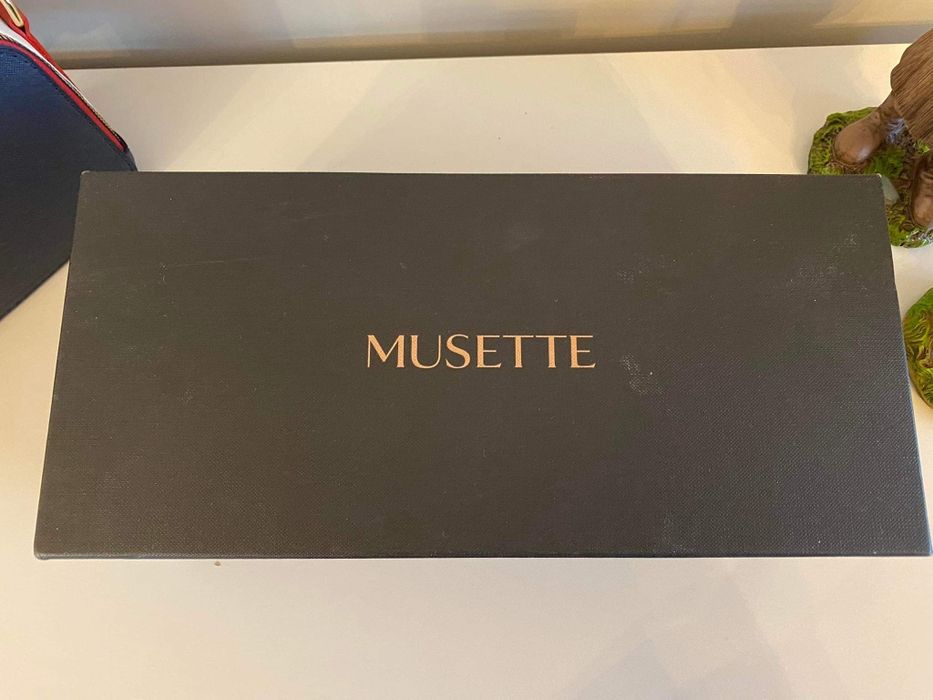 Musette/Мусет Пантофки N38. Естествен Лак