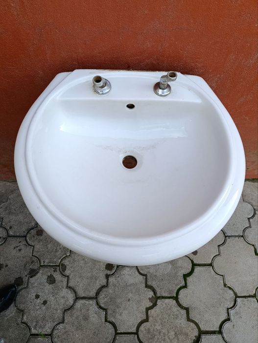 Продаётся раковина б/у