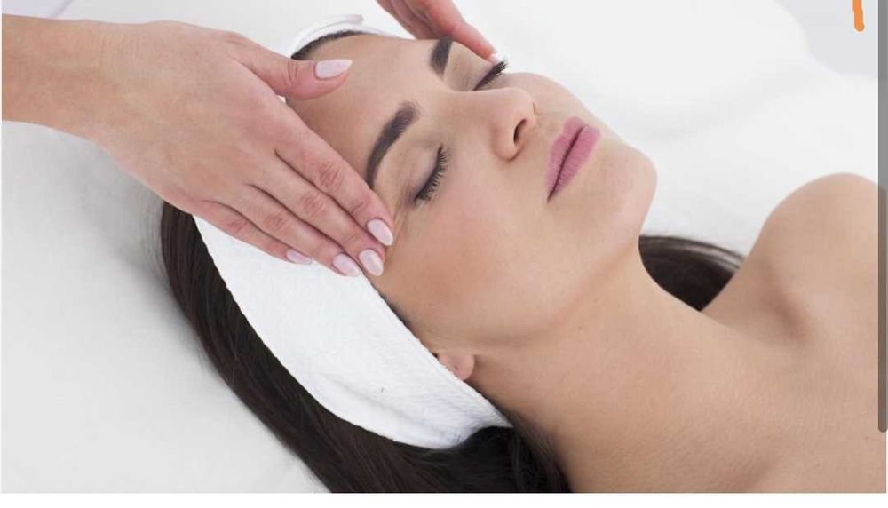 Eleganța relaxării: Masajul reconfortant în intimitatea locuinței tale