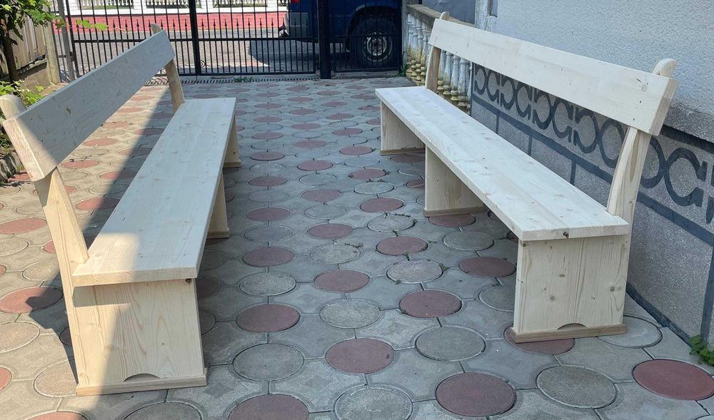 Mese și bănci de terasă din lemn stratificat de pin – la comandă!