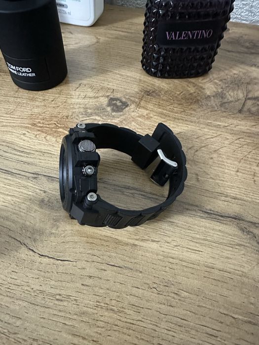 Спортивные часы новый