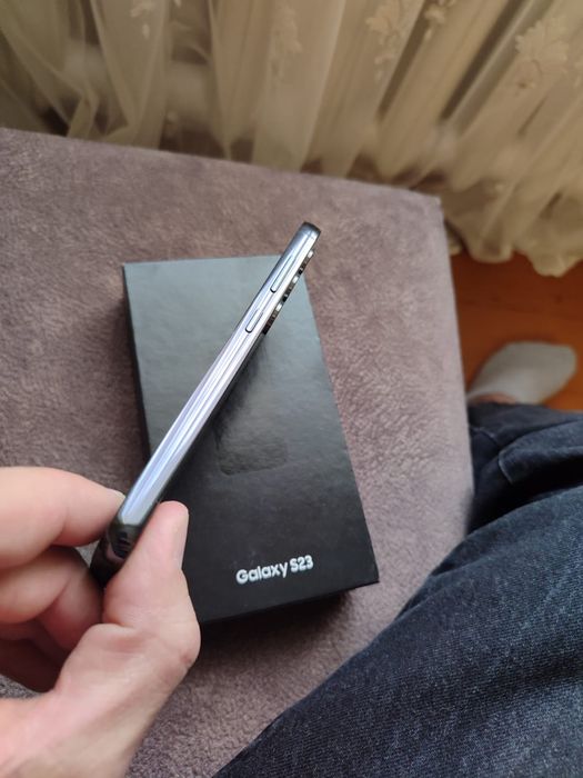Самсунг s23 в отличном состоянии