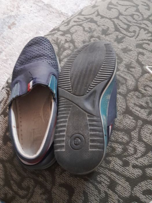 Детская обувь продам