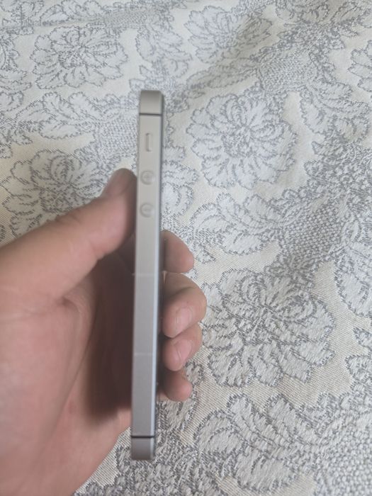 Iphone 5se 32GB жаксы істеп тұр полный