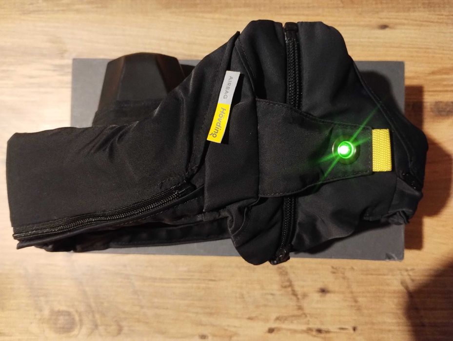 Каска/AIRBAG Hövding