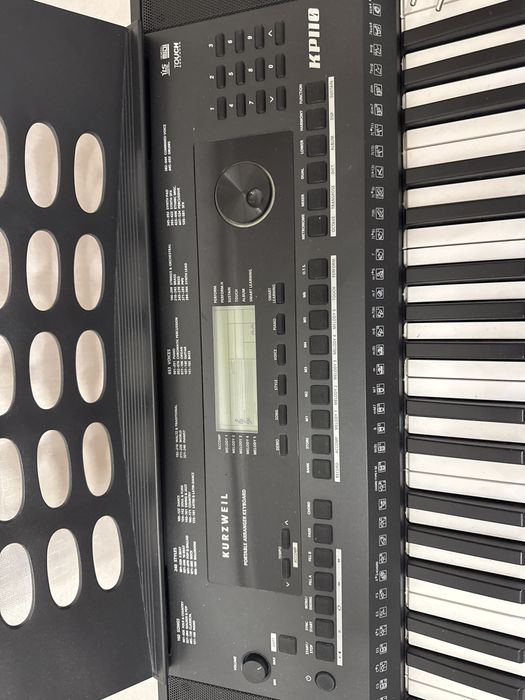 Синтезатор  Kurzweil ! С подставкой