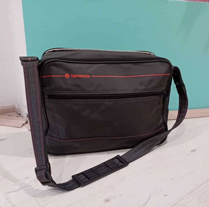 Чанта  на Samsonite