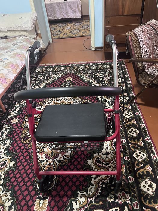 Инвалидная коляска