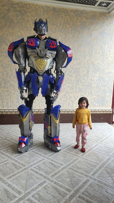 Robot odam, to'y va marosimlar uchun