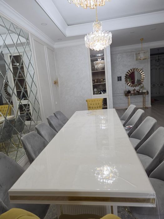 Стол для гостиной