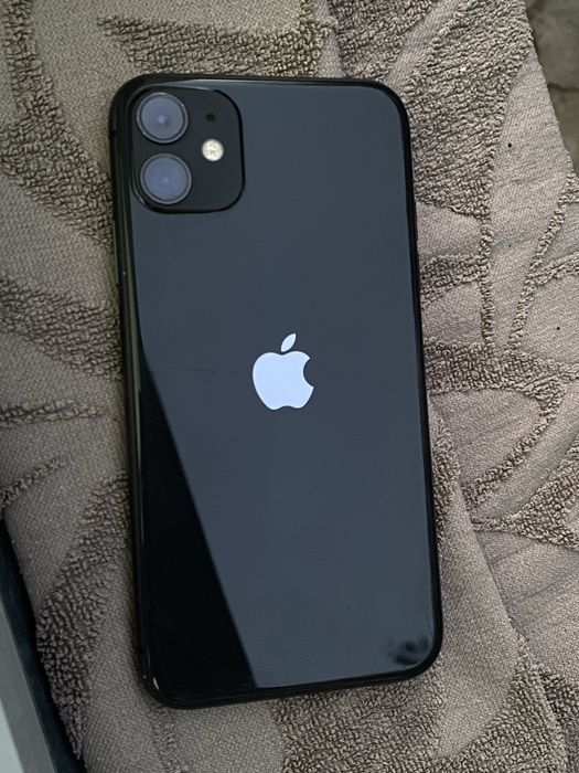 iphone11 в хорошем состояни 64гб