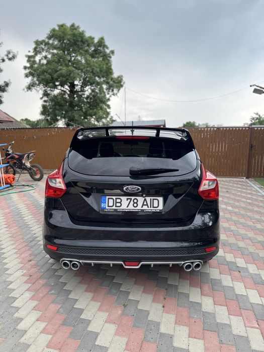 Ford focus 1.0 ecoboost  2012 titanium