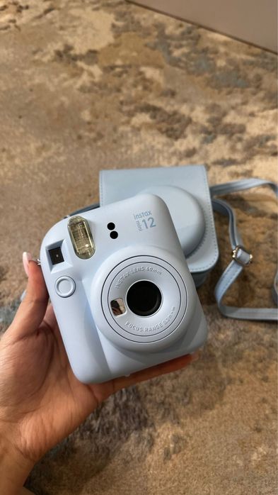 Камера instax mini 12