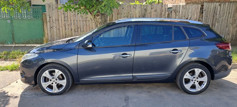 RENAULT Megane
