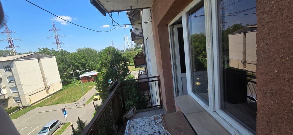 Apartament 3 camere de vanzare