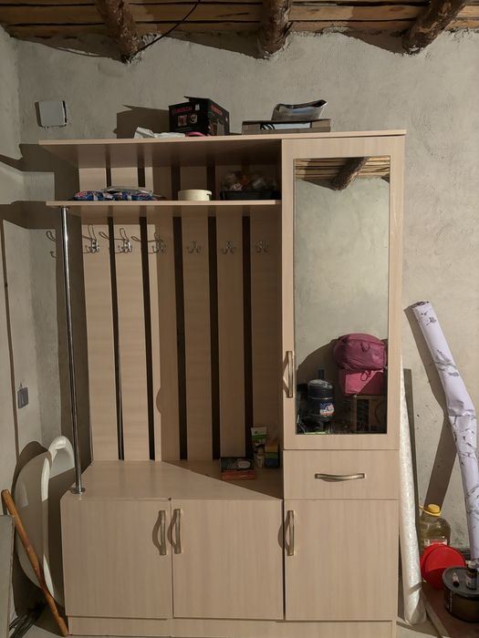 Прихожка или мебель год в использование