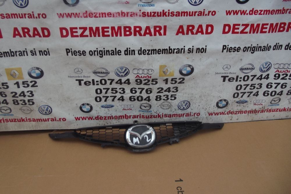 Grila capota Mazda 2 an 2008-2014 grila fata cu emblema dezmembrez