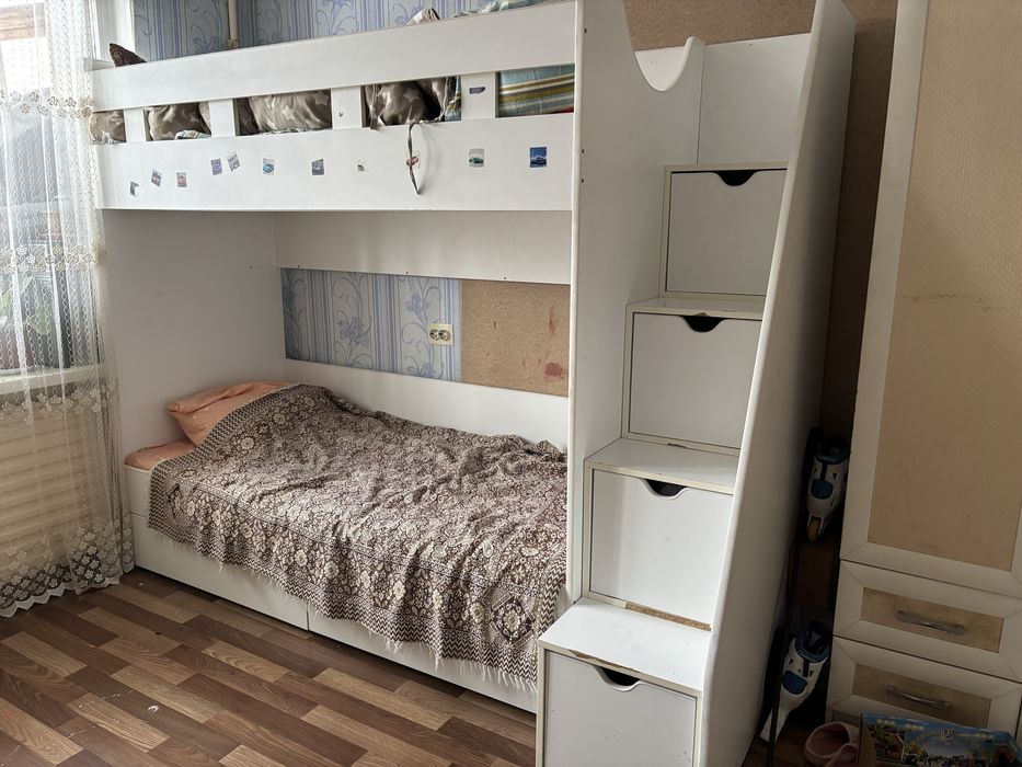 Продом детская 2 -х ярусная кровать