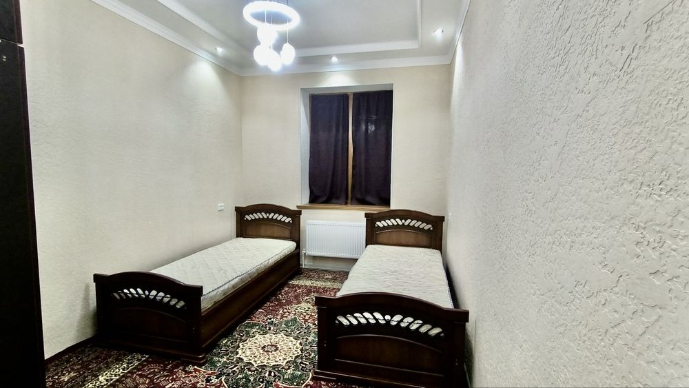 Vokzal UzGazoil qizil dom