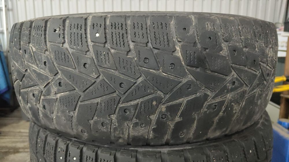 Продаю зимние шины