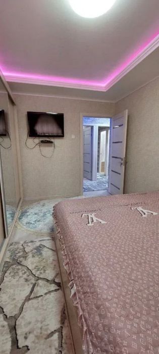 В центре 2-х комнатная. Посуточно