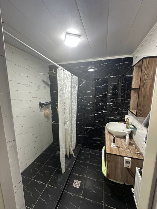 Квартира- сотилади 3 хона, 106 кв, 3 этажда жойлашган.