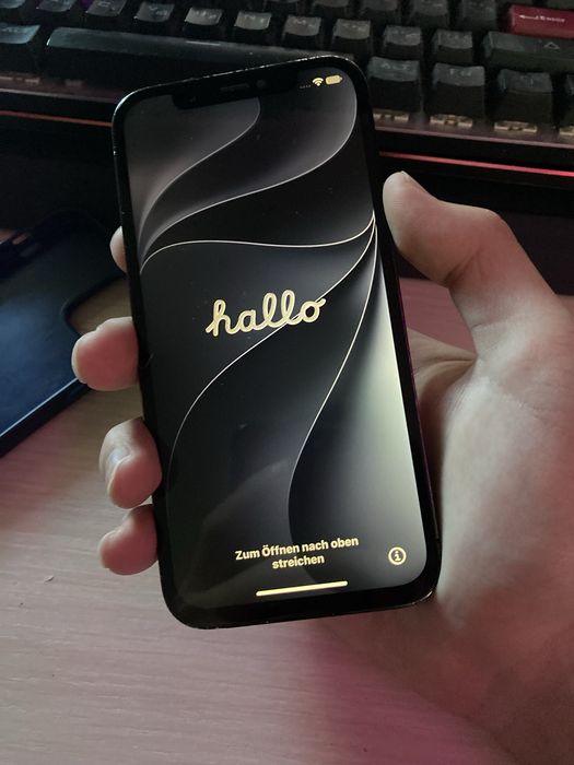 Айфон 12 про.