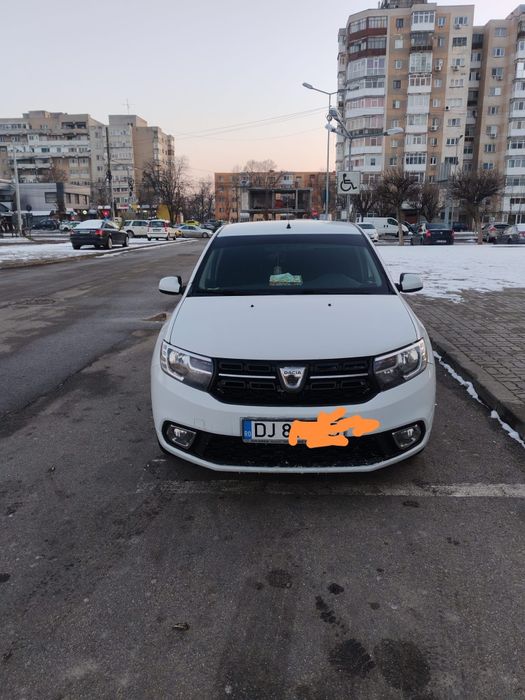 Vând Dacia Logan