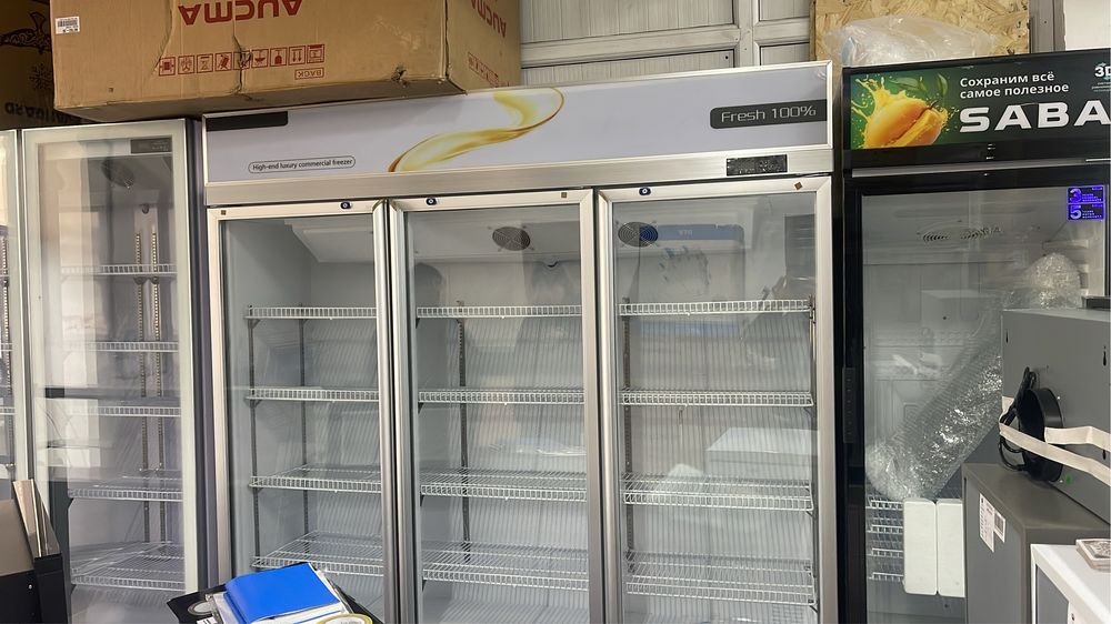 Витринный холодильник