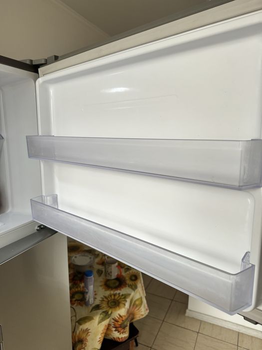 Холодильник Samsung