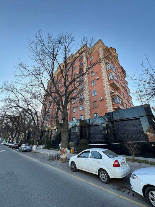 ГАБУС 4 комнатная 213 м², 3 санузла — Юнусабад, Ц-6