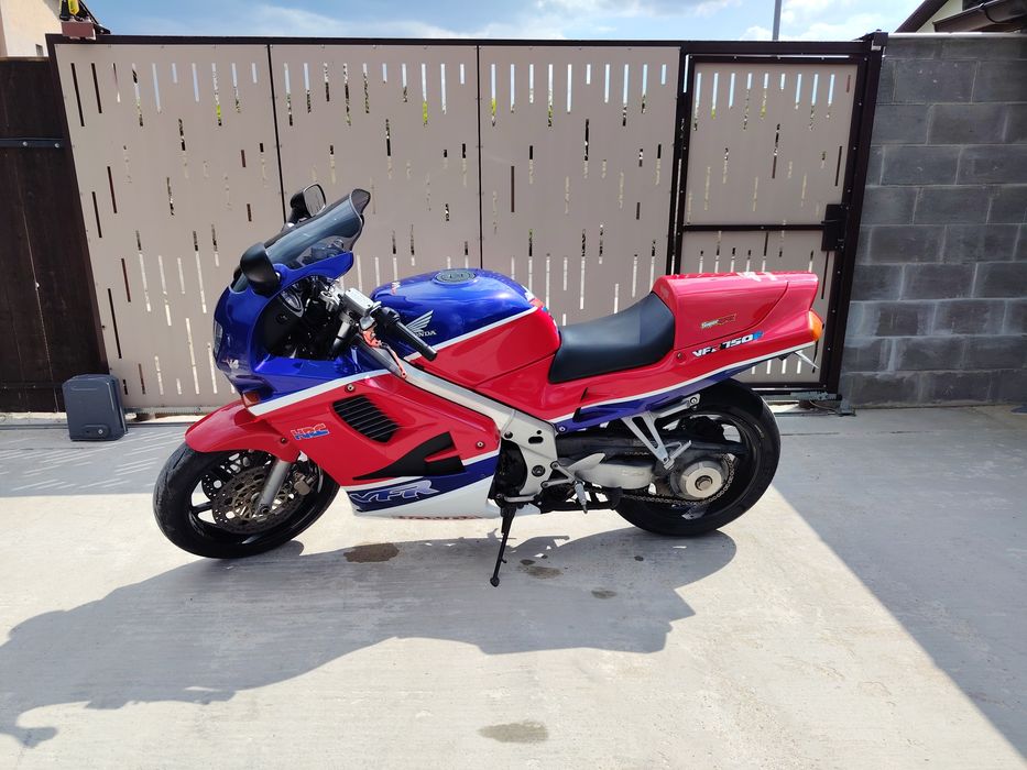 Honda vfr 750 rc36 2