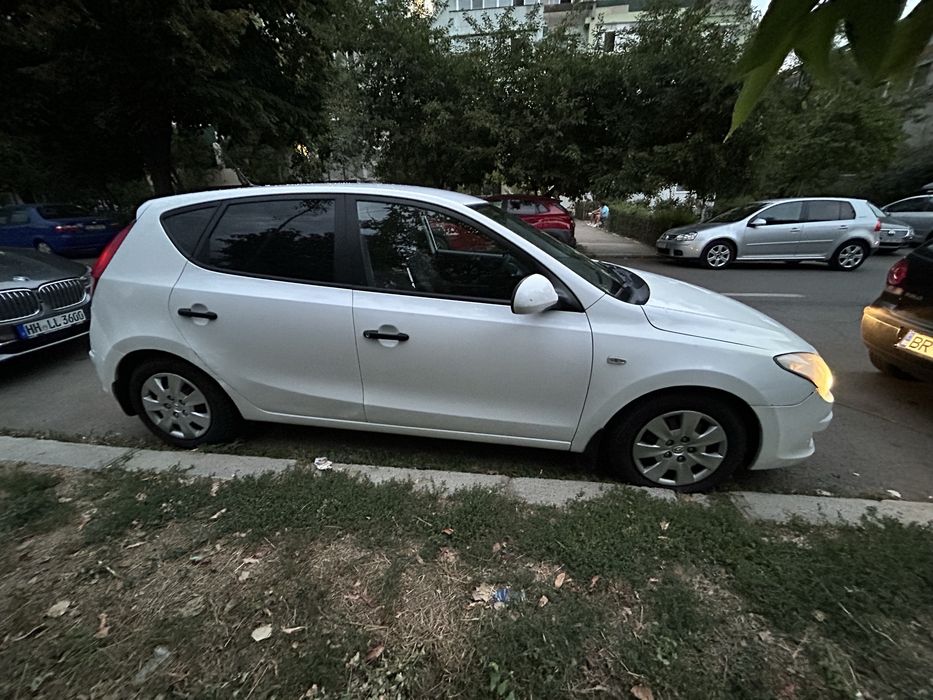 HYUNDAI i30 2008 — imagine 3