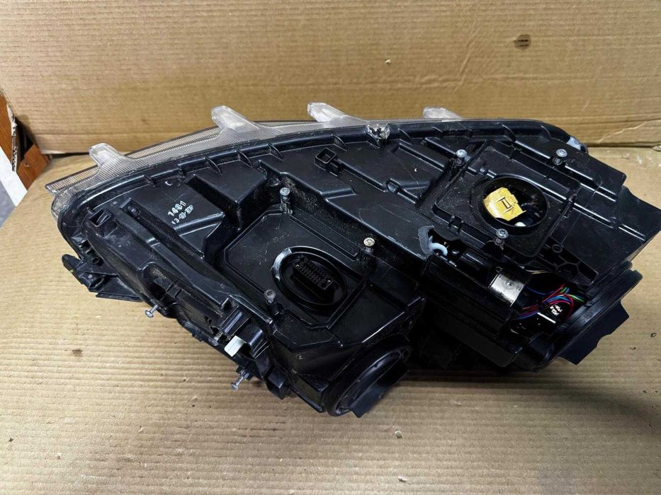 Far stanga xenon bixenon adaptiv Skoda Octavia 3 nonfacelift cod