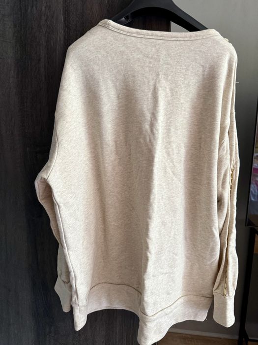 Escada bluza bumbac cu lanturi metal auriu pe maneci