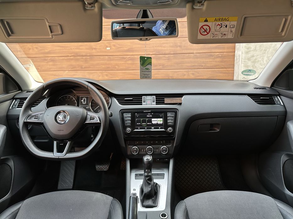 Skoda Octavia / 2.0TDI / DSG / Bi-Xenon / Înmatriculată / Webasto / TOP