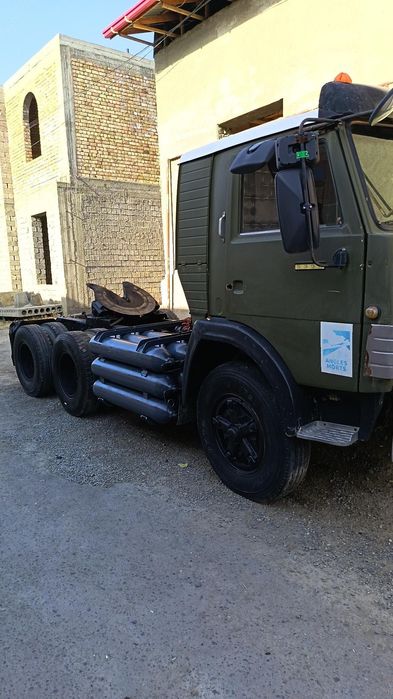 Kamaz  tyagach sotiladi