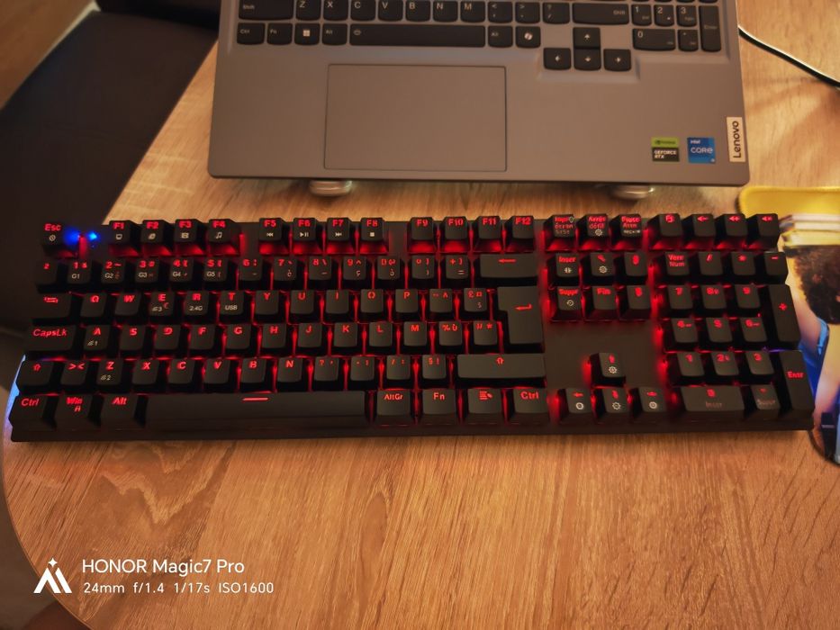 Безжична геймърска RGB клавиатура kovar