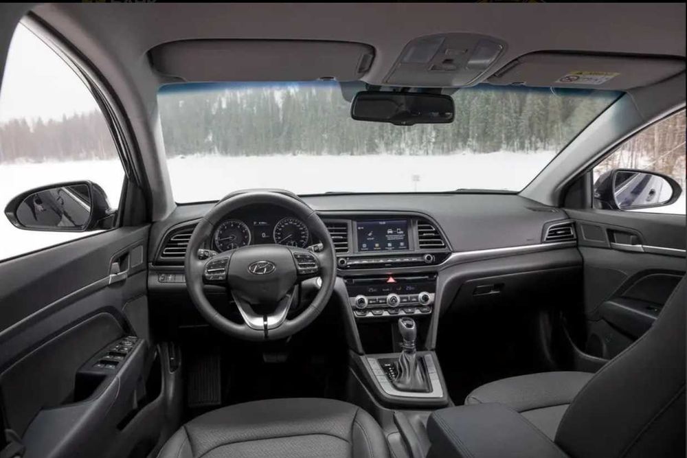 Hyundai Elantra AT 2.0