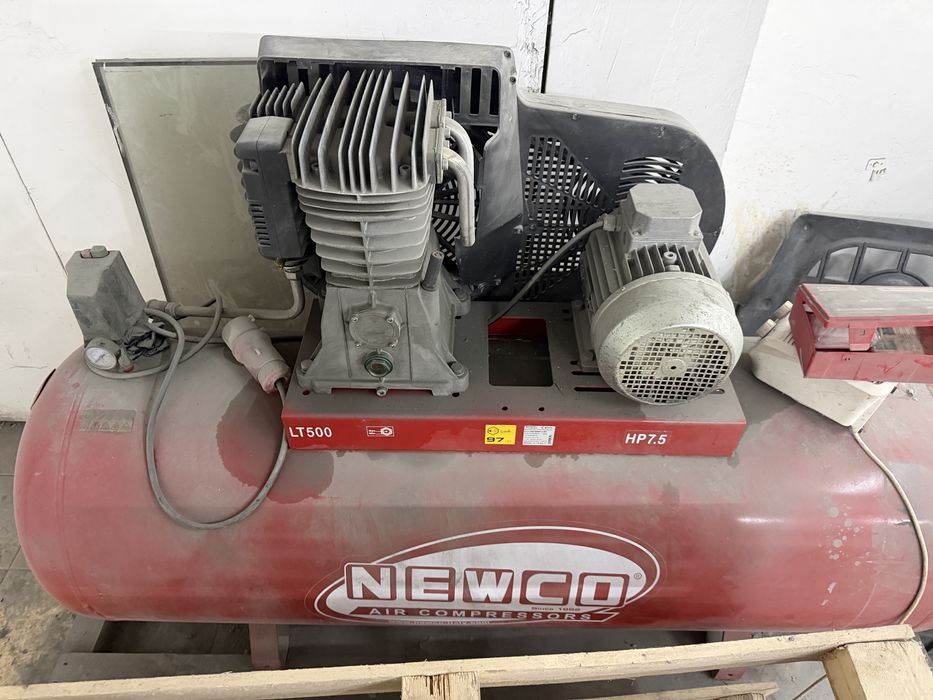 Vand compresor Newco 500 lAchizitionat de la Gica Compresoare