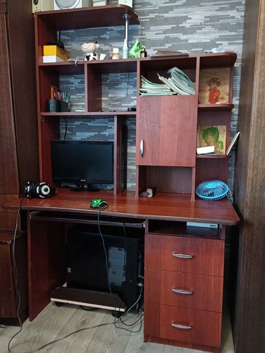 Компьютерный стол