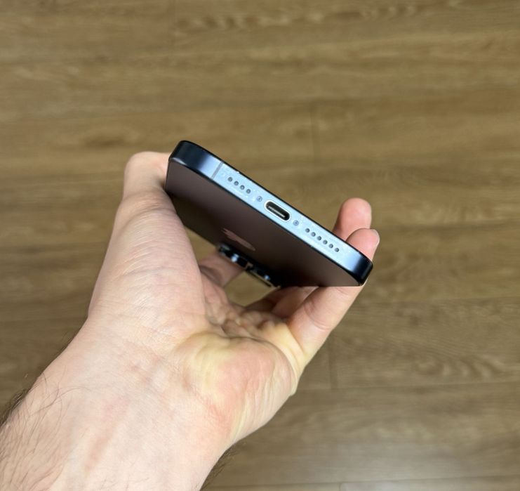 iPhone 15 PRO MAX • 256 GB • 96% Bateria • Accept Schimburi