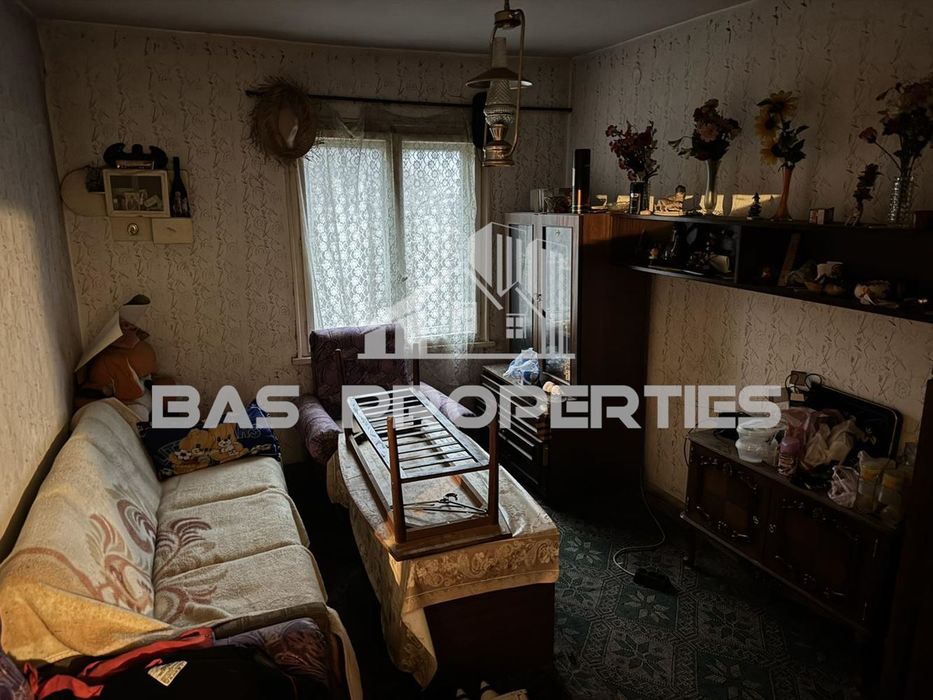 Продава се Къща в с. Иваняне, Област София-град - 162 кв.м за 1075 €/кв.м - Снимка #11