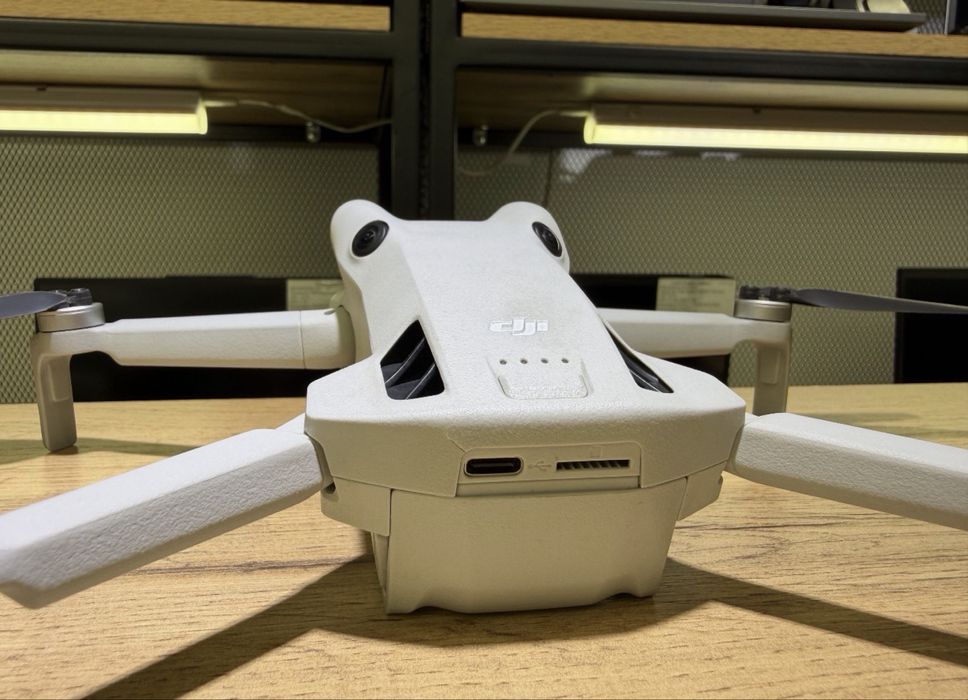 Дрон DJI Mini 4 Pro, сумка, пульт с экраном, 1 батарея, 1711/А10