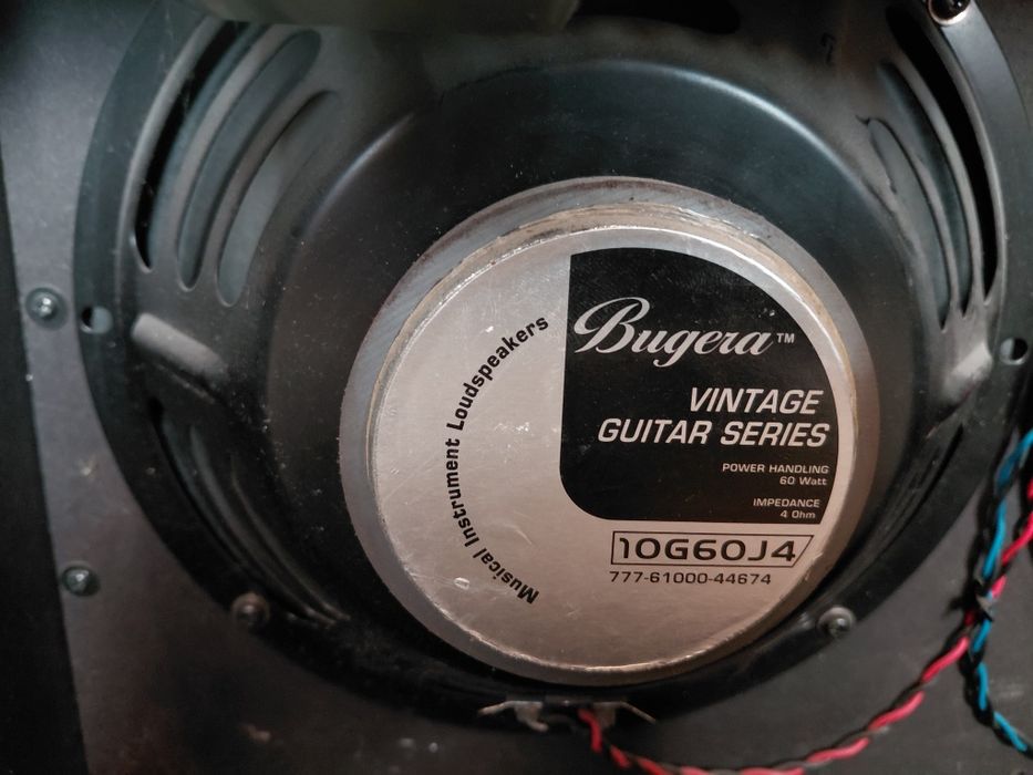 Amplificator Chitara Behringer GMX210 120 W