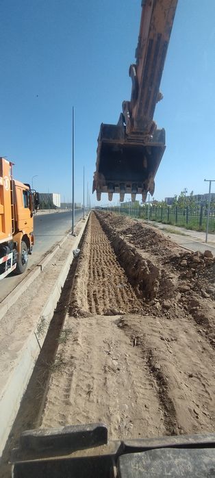 УСЛУГИ ЭКСКАВАТОРА 24/7.  1.Ковш.2 Одбойник. 3.Вила