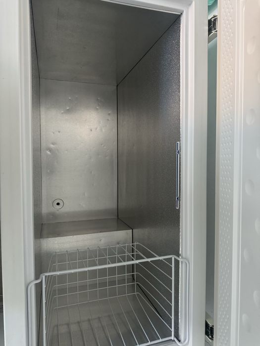 Продам морозильник