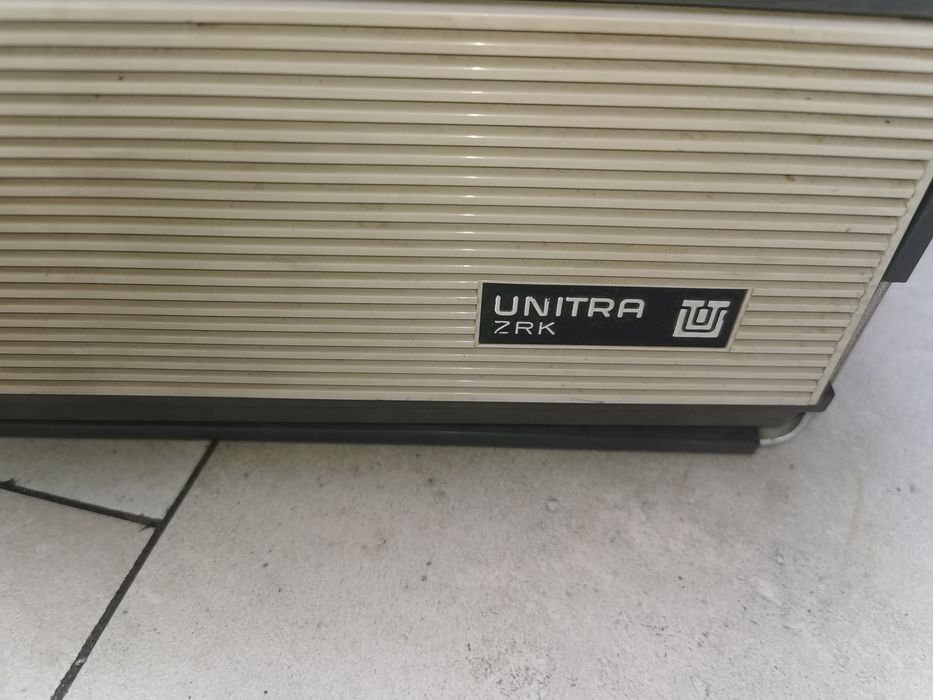 Магнетофон. UNITRA. Ролките подарак.