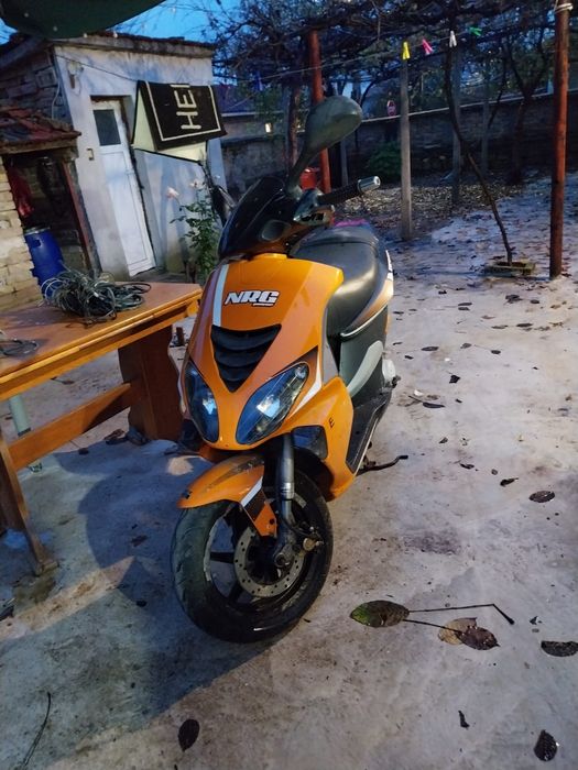 Продавам мотор NRG piaggio