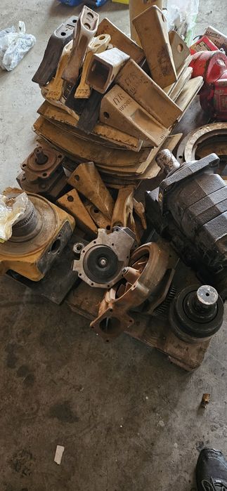 Pompe hidraulice și diverse piese jcb caterpillar pt excavator